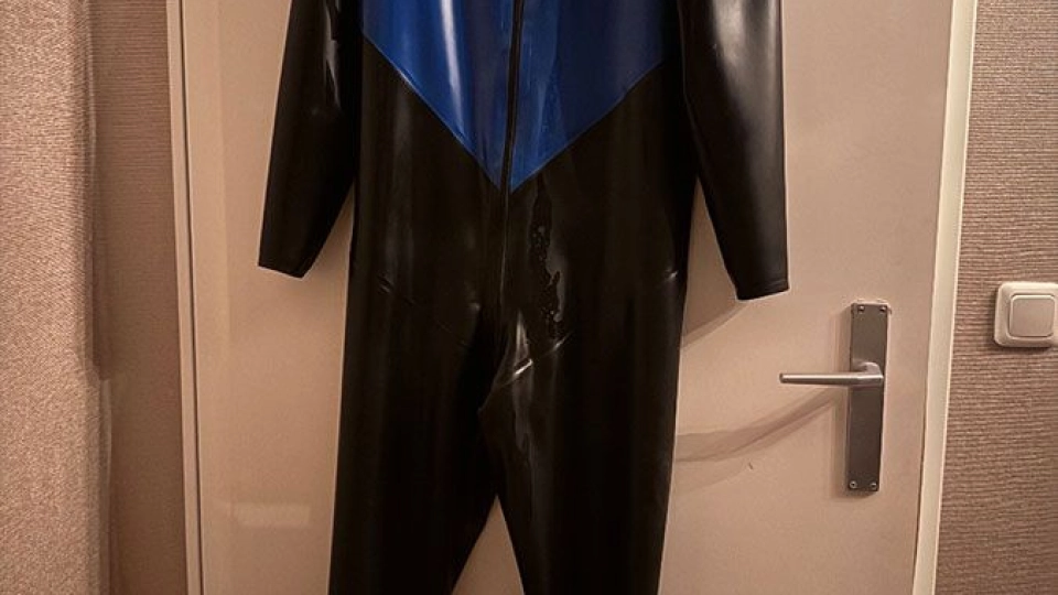 Latex Anzüge